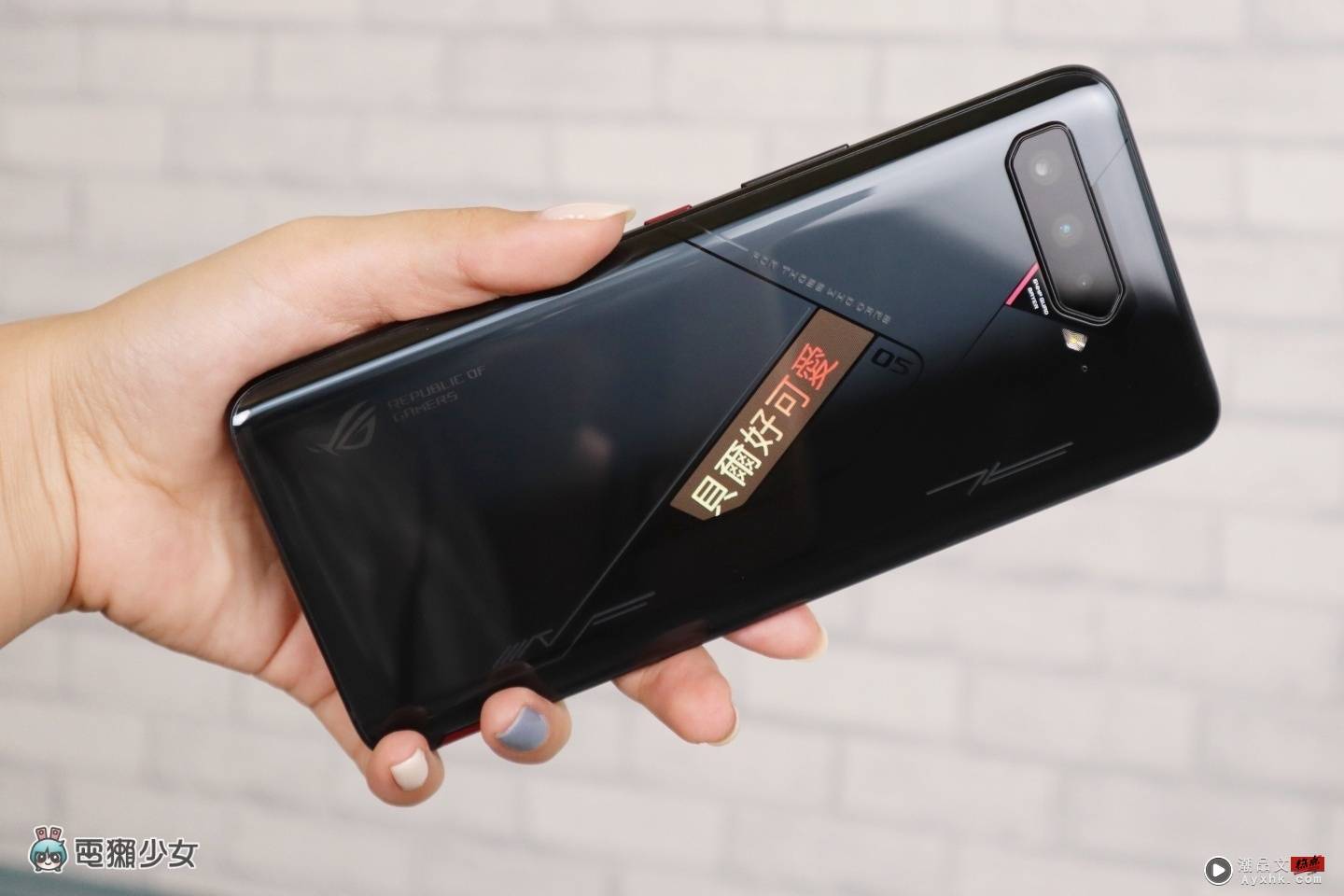 评测｜打手游用‘ ROG Phone 5s Pro ’助你更上一层楼！AirTrigger 5 让你每根手指头都有事情做！ 数码科技 图10张